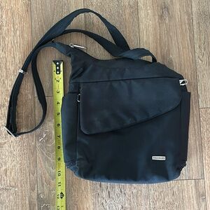 Travelon Anti-Theft Messenger Travel Bag